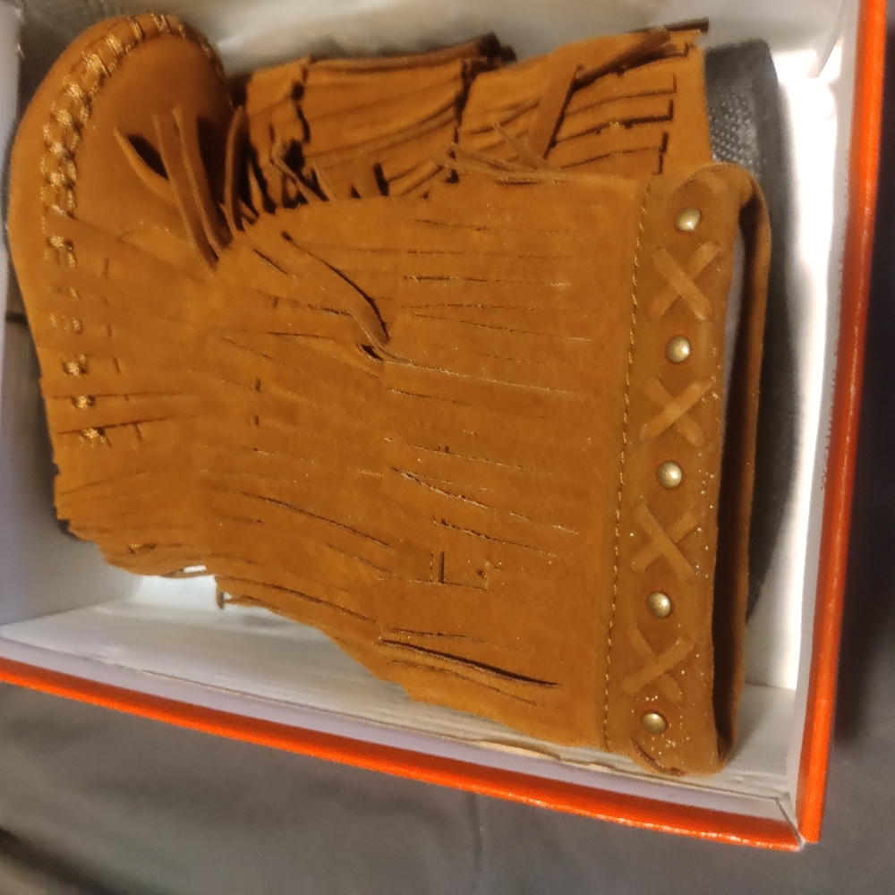 Girl boots size 6